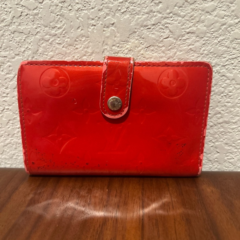 Louis Vuitton Red Vernis Kiss-lock Monogram Snap Wallet